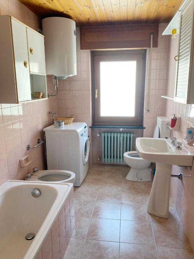 La Rondine - Appartamento Panoramico 6 Posti Letto In Villetta 샴폴루크 외부 사진